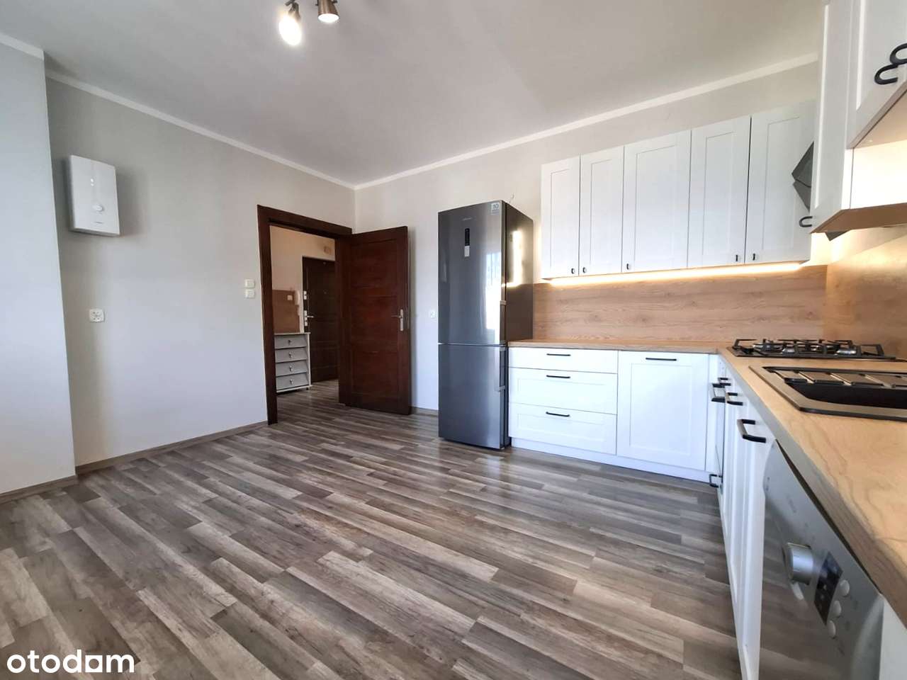 Uwaga! Nowa cena! Atrakcyjne mieszkanie w odnowionej kamienicy.-11