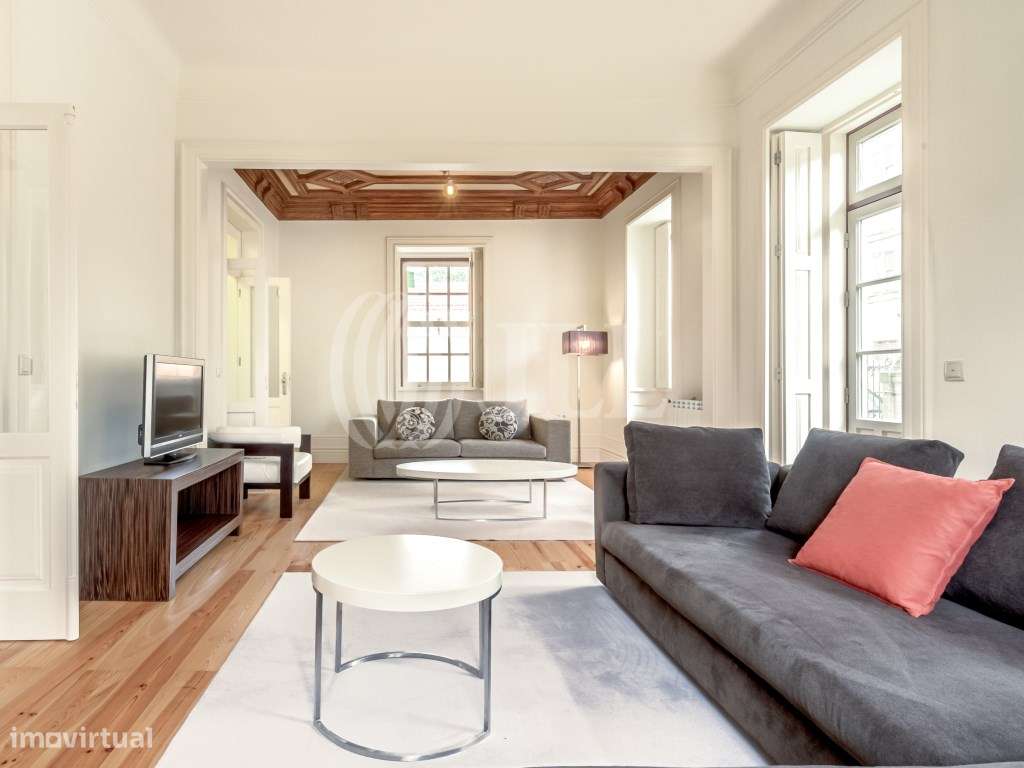 Moradias T4 e T1, no centro de Vila Nova de Gaia, Porto - Grande imagem: 3/54