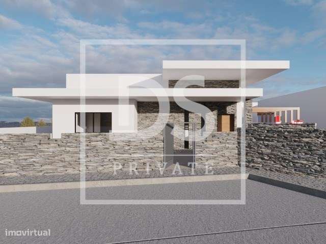 Moradia T3 Térrea unifamiliar de arquitetura moderna em fase de constr-0