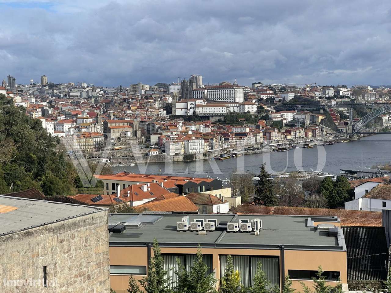 ½ T2 V.N. Gaia | Vista Rio Douro | Garagem Fechada | Venda Judicial-26