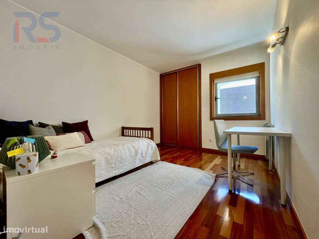 Moradia condomínio fechado T5-21