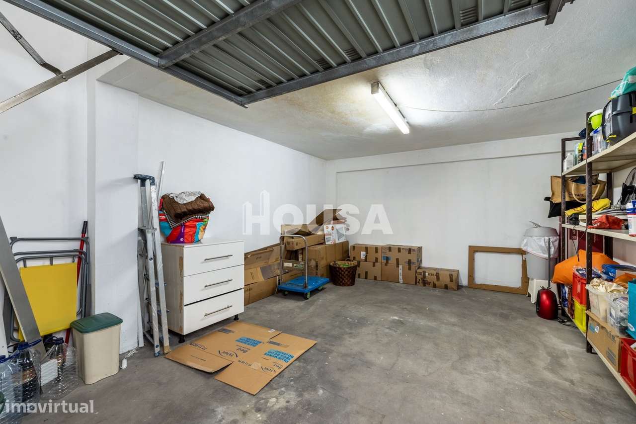 Apartamento T3 com Sótão, Garagem e Terraço – Nova Leiria-42