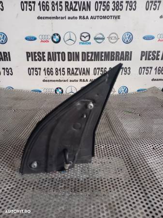 Oglinda Dreapta Vw Golf 5 Hatchback Fara Sticla Volan Stanga Dezmembrez Vw Golf 5 - 9