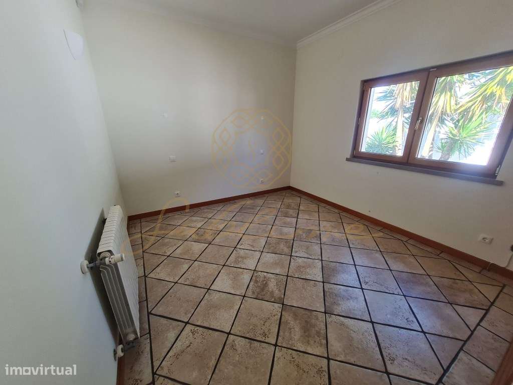 Moradia isolada V3+2 situada em Caixas, Sesimbra com Piscina-28