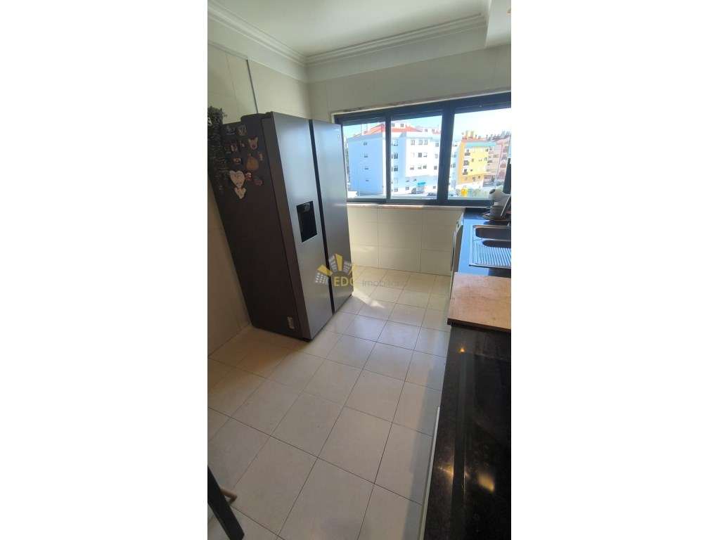 Apartamento Duplex T2+1 com Parqueamento, Arrecadação e Varanda | E...-11