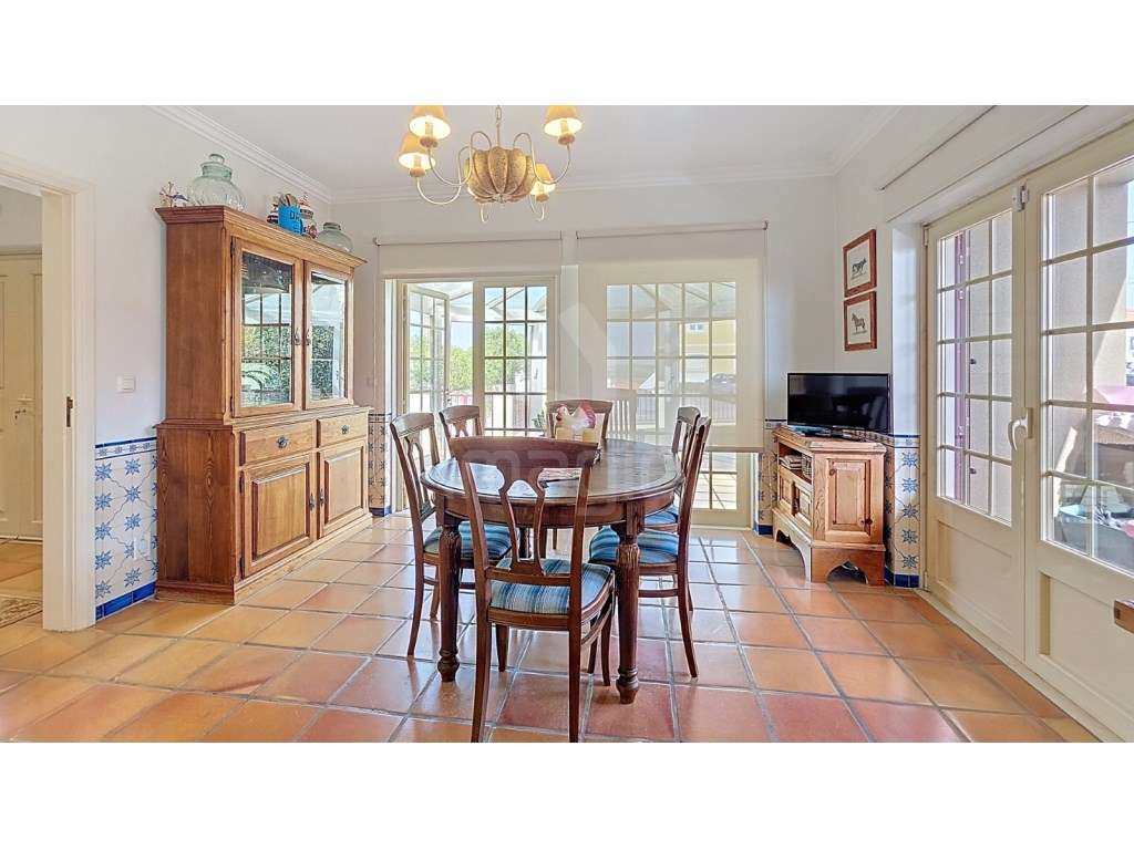 Moradia T4 isolada, usada, Encarnação - Mafra-11