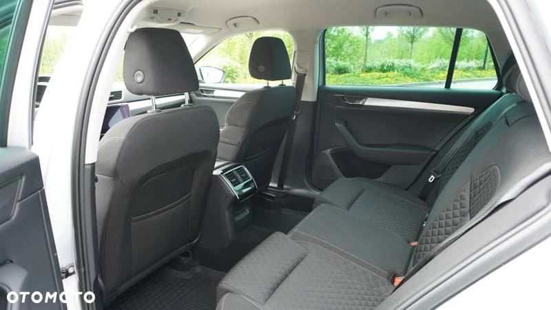 Skoda Superb 2.0 TDI Ambition - 9