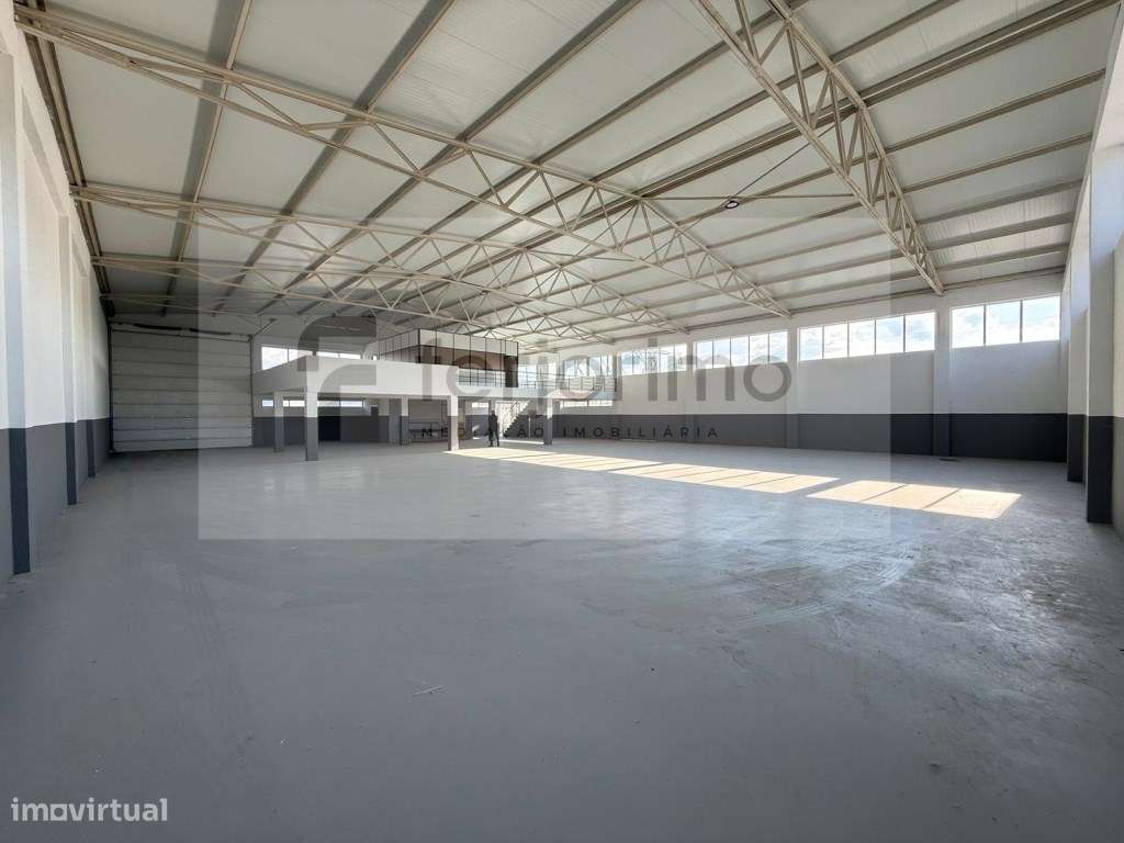 ARMAZEM - PARA ARRENDAMENTO - V.N.FAMALICÃO 

EXCELENTES ÁREAS - ... - Grande imagem: 4/19