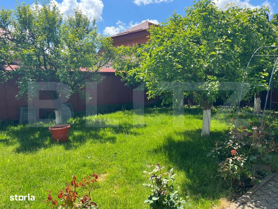 Casa tip duplex, de vanzare, cu 10 camere, 365 mp, zona Libertatii - Imagine principală: 2/9