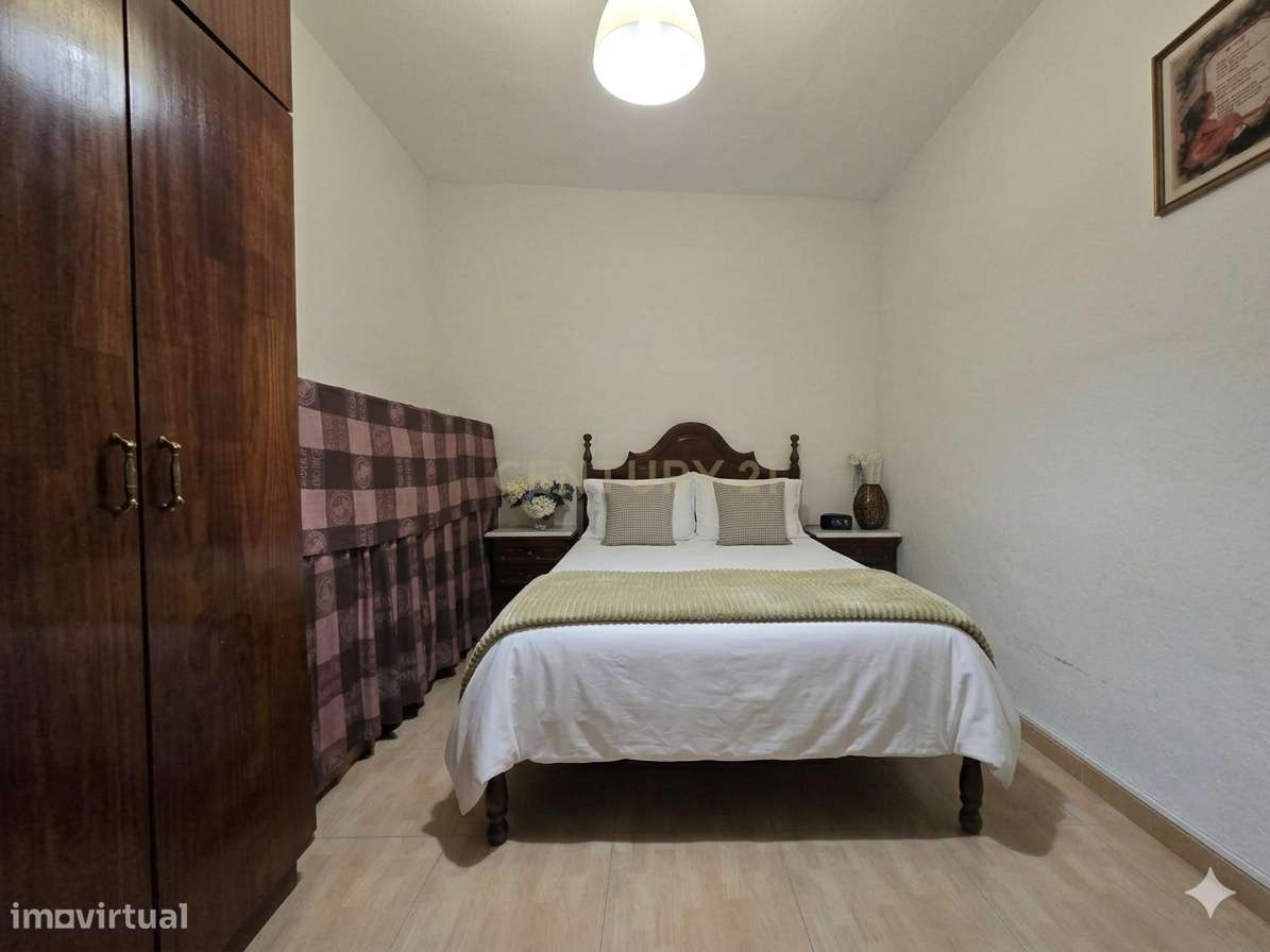 Apartamento T2 em Casal de Cambra-5