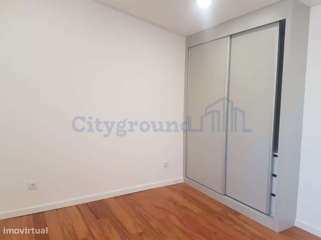 Apartamento T3 Duplex com vista rio-6