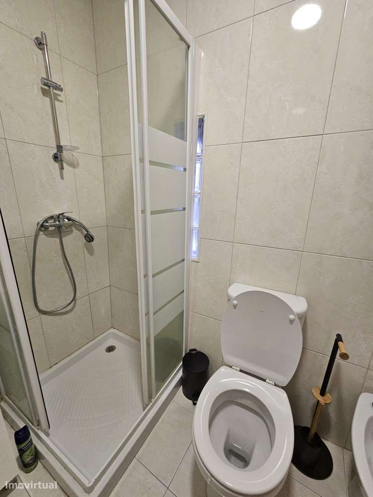 Apartamento T1 de Moradia - Grande imagem: 3/6