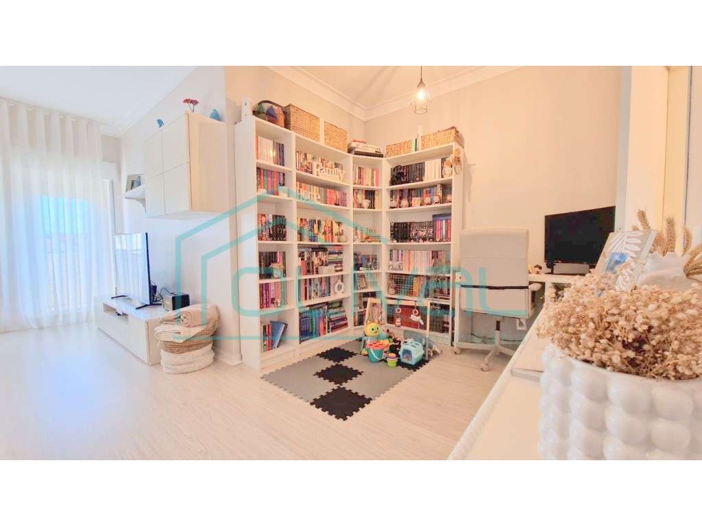 Apartamento T3 centro de Samora Correia-4