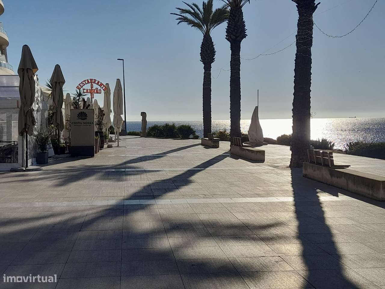 Espaço Comercial na conhecida Praça da Califórnia, em Sesimbra-8