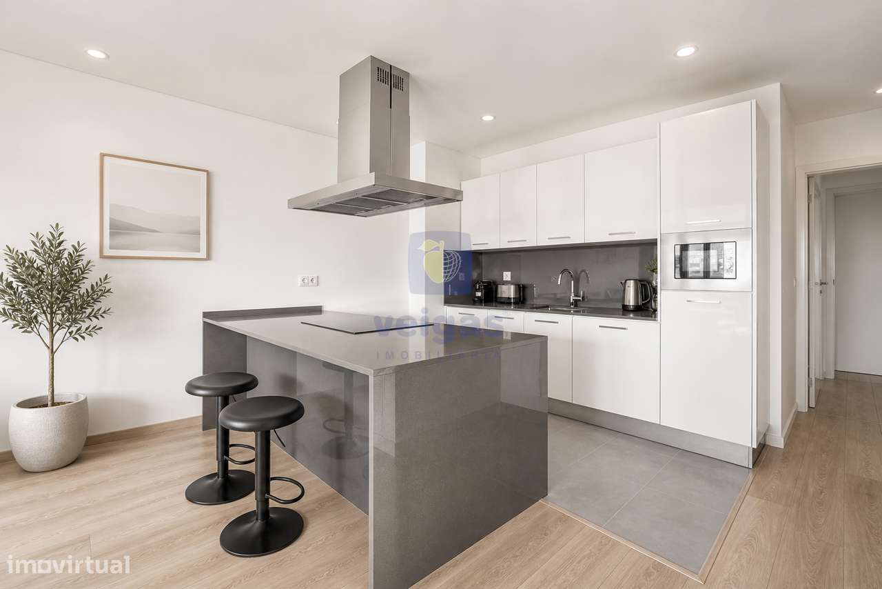 Penthouse T3 Exclusiva Com Varanda E Vistas Desafogadas Av Da Repub