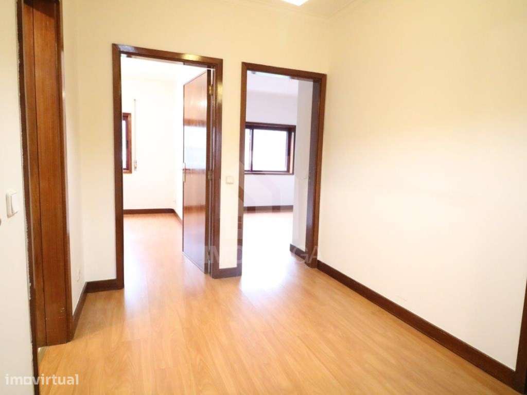 Venda Apartamento T2+1 - S. Vicente (Volvo)-18