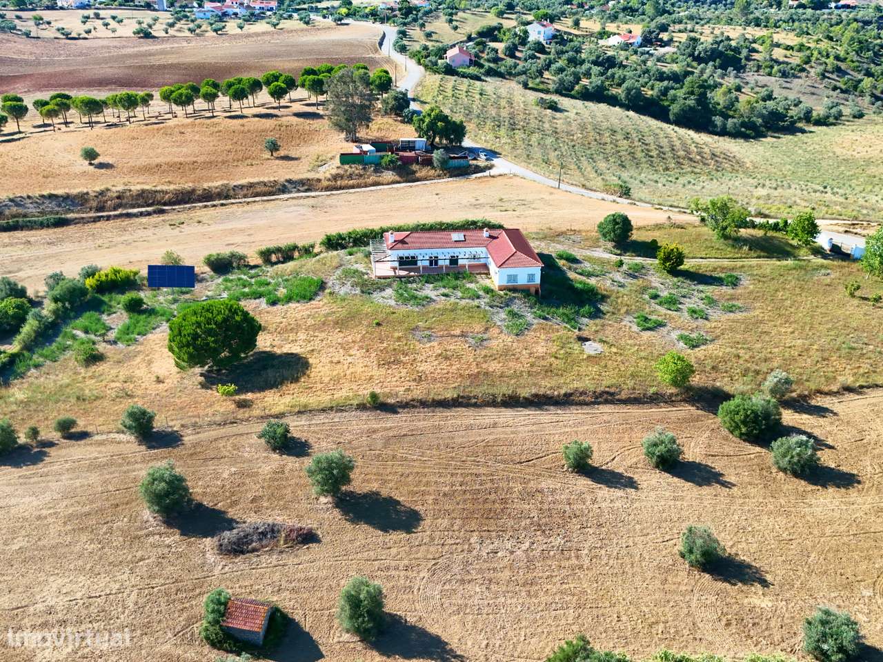Moradia T4 inserida em propriedade com 9.680 m²-43
