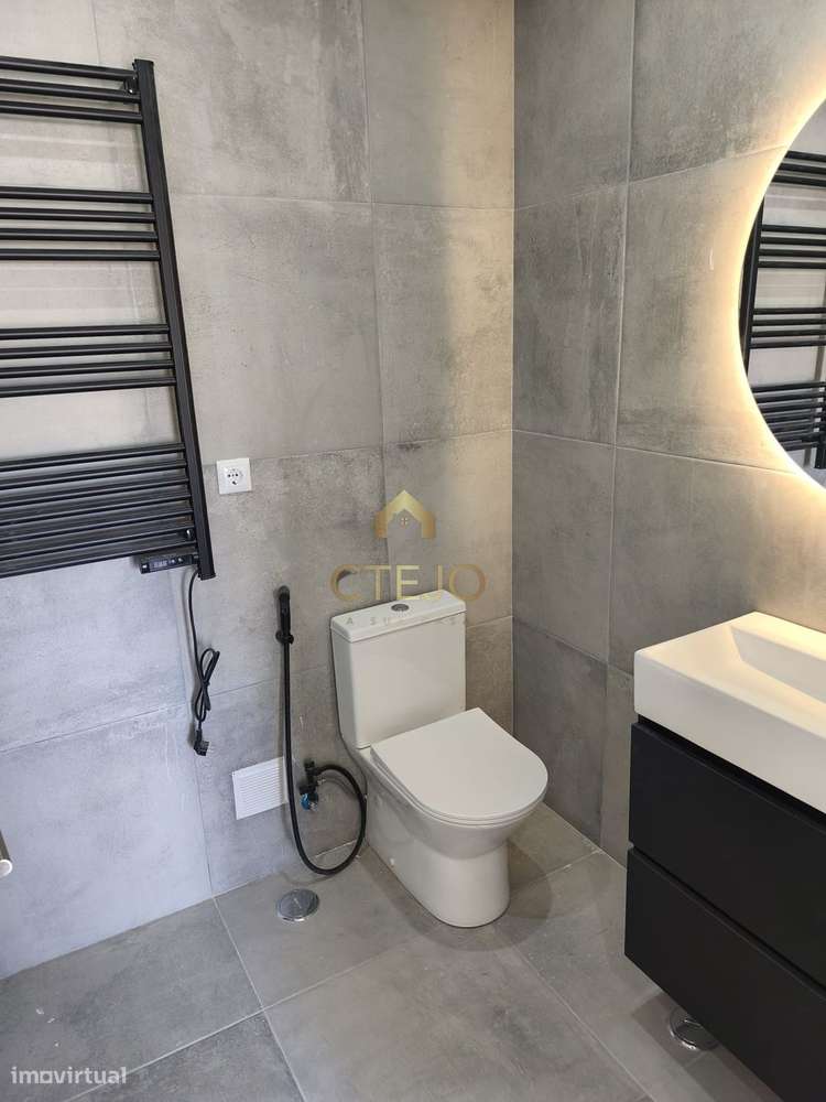 Apartamento T3 totalmente remodelado-22