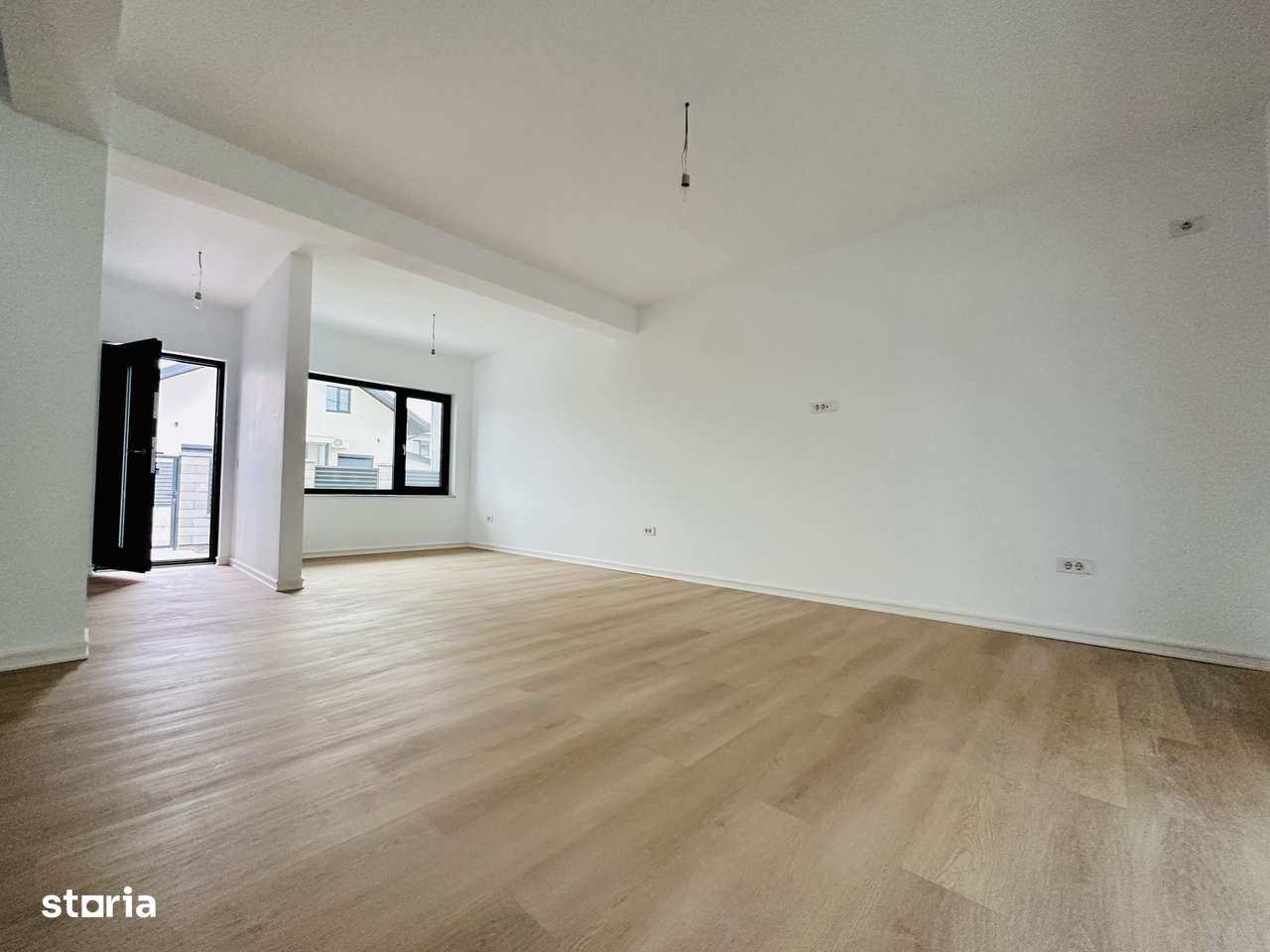 Casa Individuala - 4 Camere 300 mp-  - Comuna Berceni- La 163.900-9