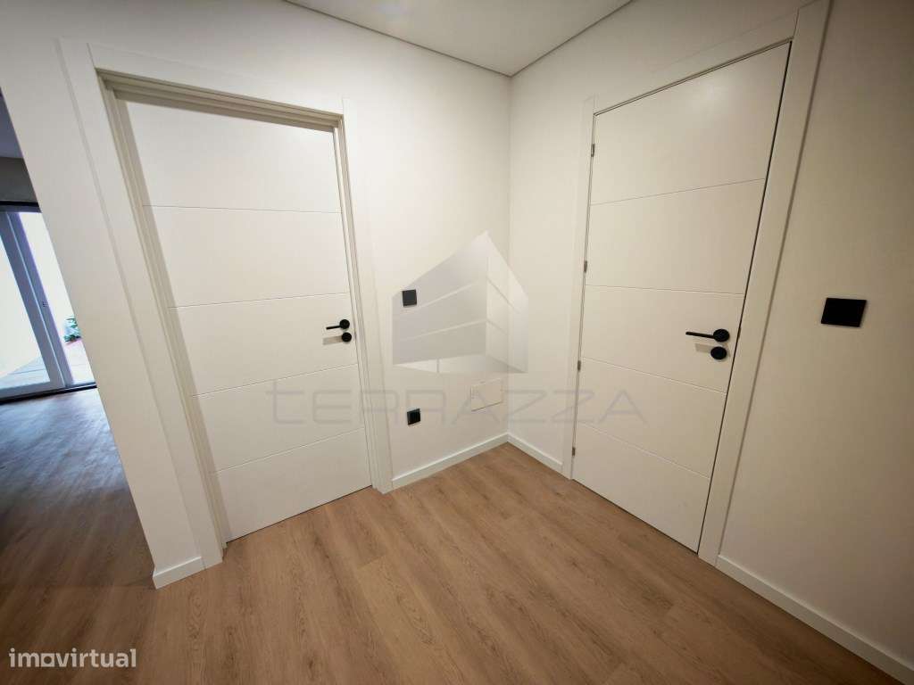 Apartamento novo T1 com terraço - Porto-6