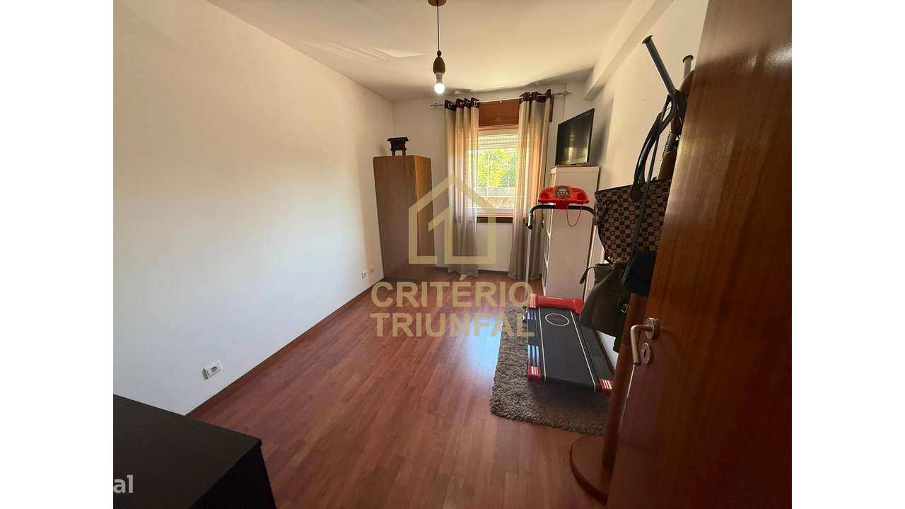 Apartamento T2 em Gandra, Paredes-9