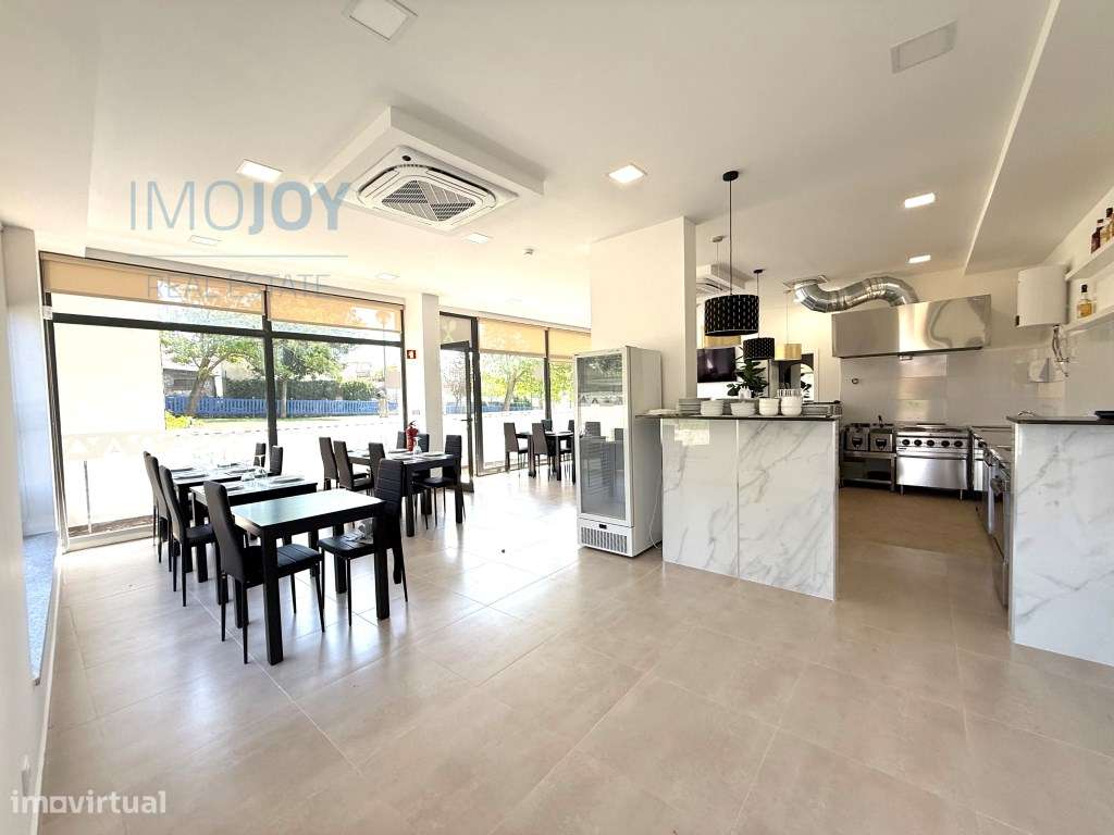 Loja Nova Equipada para Restaurante em Porto Salvo - Grande imagem: 2/27