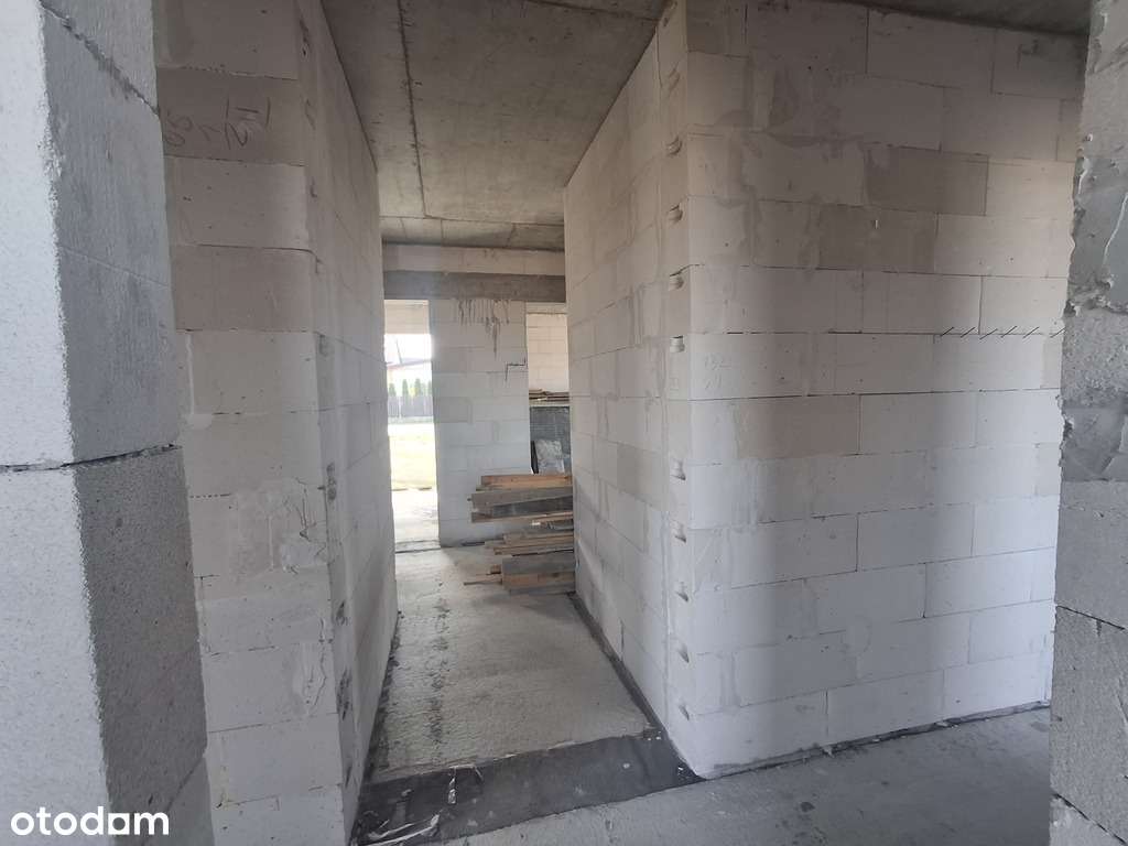 Działka budowlana z domem w stanie surowym-12