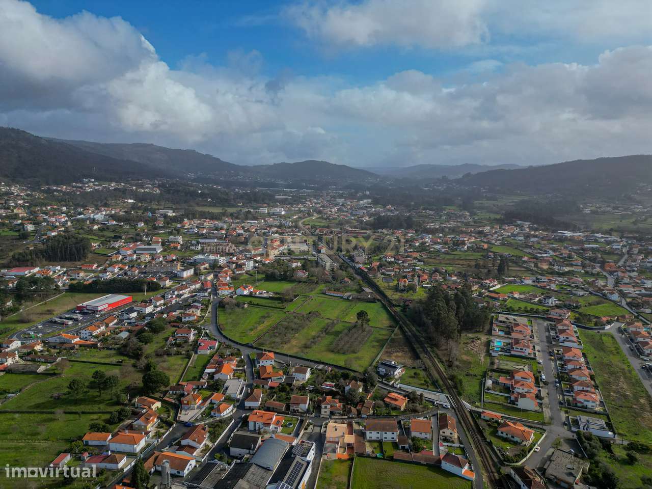 Terreno à venda em Barroselas, Viana do Castelo - Grande imagem: 4/18