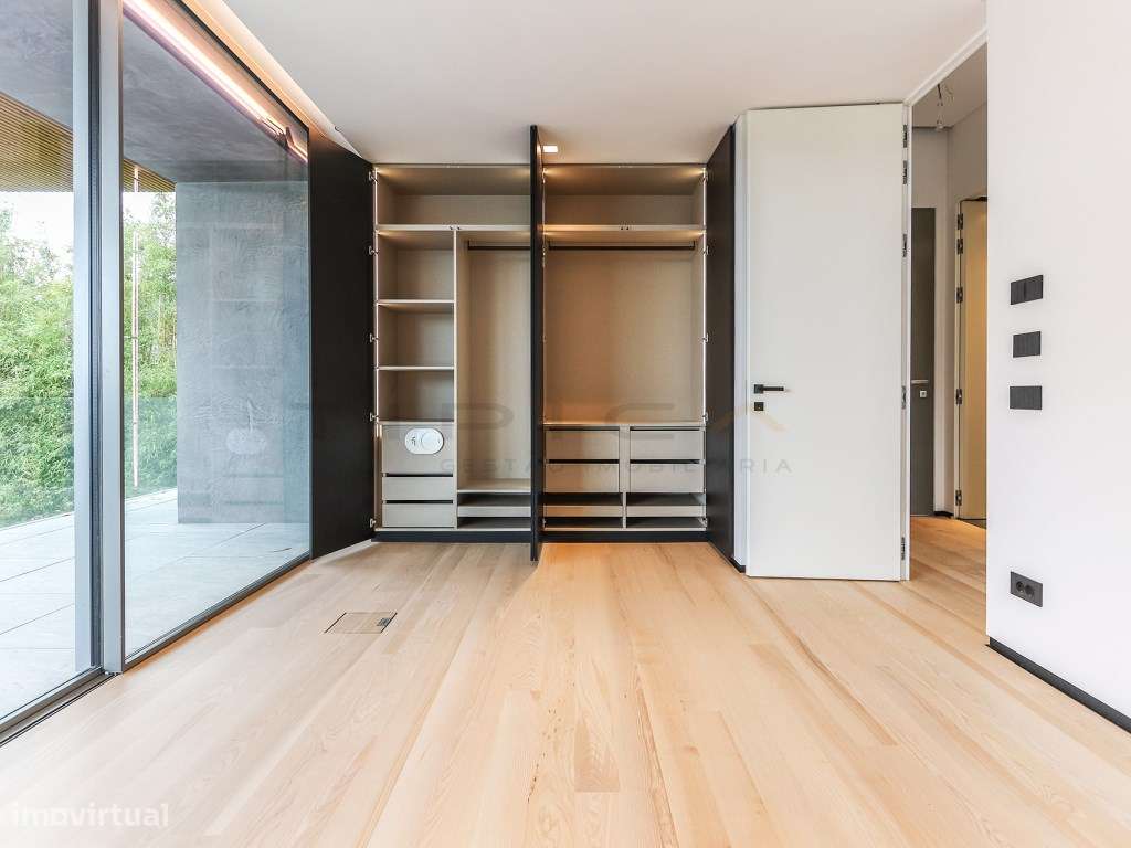 Moradia LUXO Condomínio Privado-23