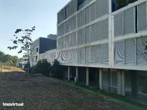 T2 como novo, com garagem individual para arrendar em Gualtar - Grande imagem: 3/30