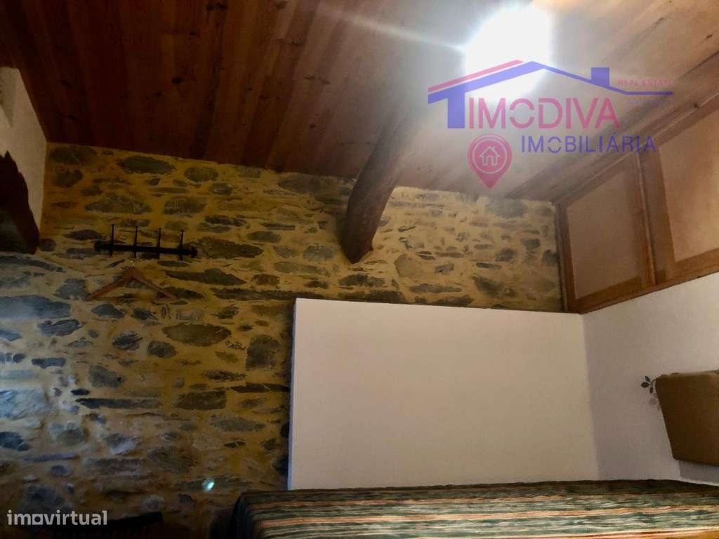 Casa de Xisto T2 com licença AL, em Castanheira de Pera-34