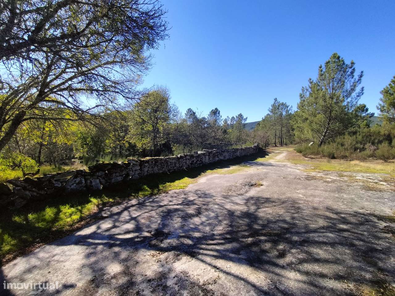 OPORTUNIDADE - QUINTA com frente privada de Rio-11