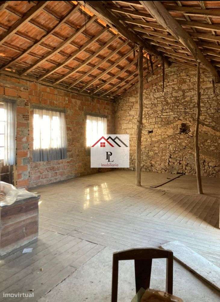 Moradia T3 para remodelar em Pena Portunhos (V948MS) - Grande imagem: 4/30