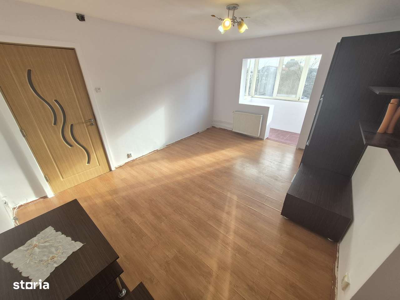 2 Cam-Lipovei-3 Min Iulius Town-55MP-Balcon-Mobilat-Utilat-82.000 Euro-1