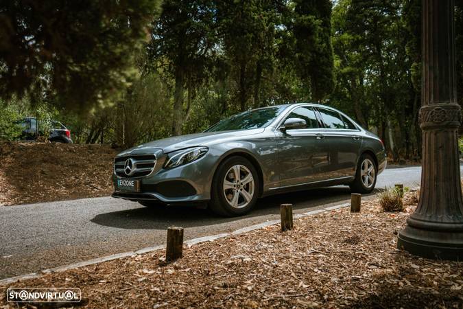 Mercedes-Benz E 220 D Exclusive - 1