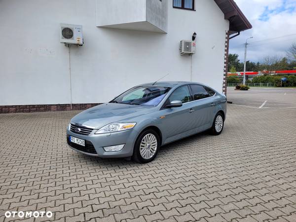 Ford Mondeo 2.5 Ghia - 8