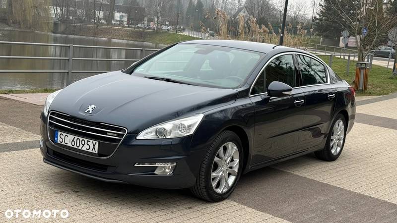 Peugeot 508 RXH Hybrid4 - 12