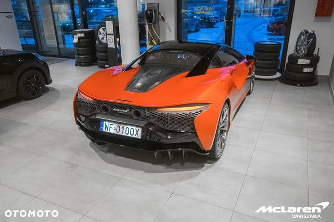 McLaren Artura - 4
