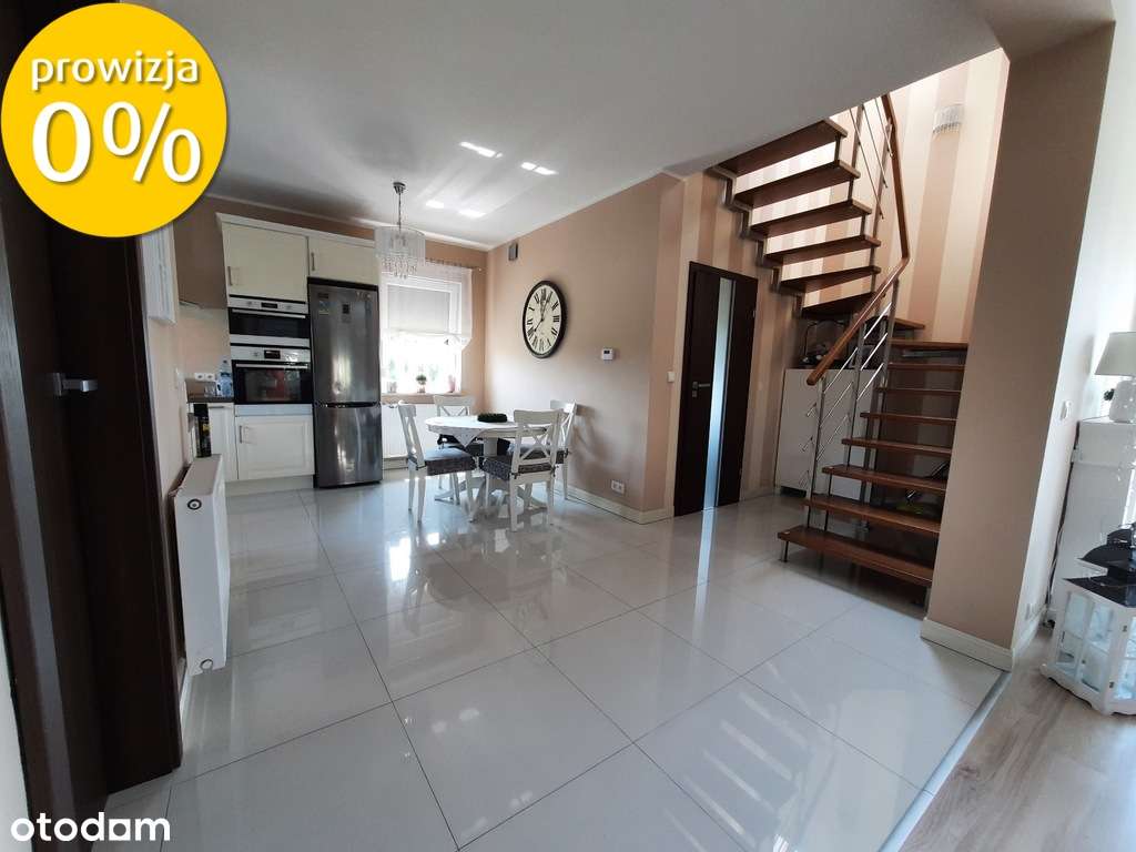 Nowoczesny dom wolnostojący z pięknym ogrodem-6