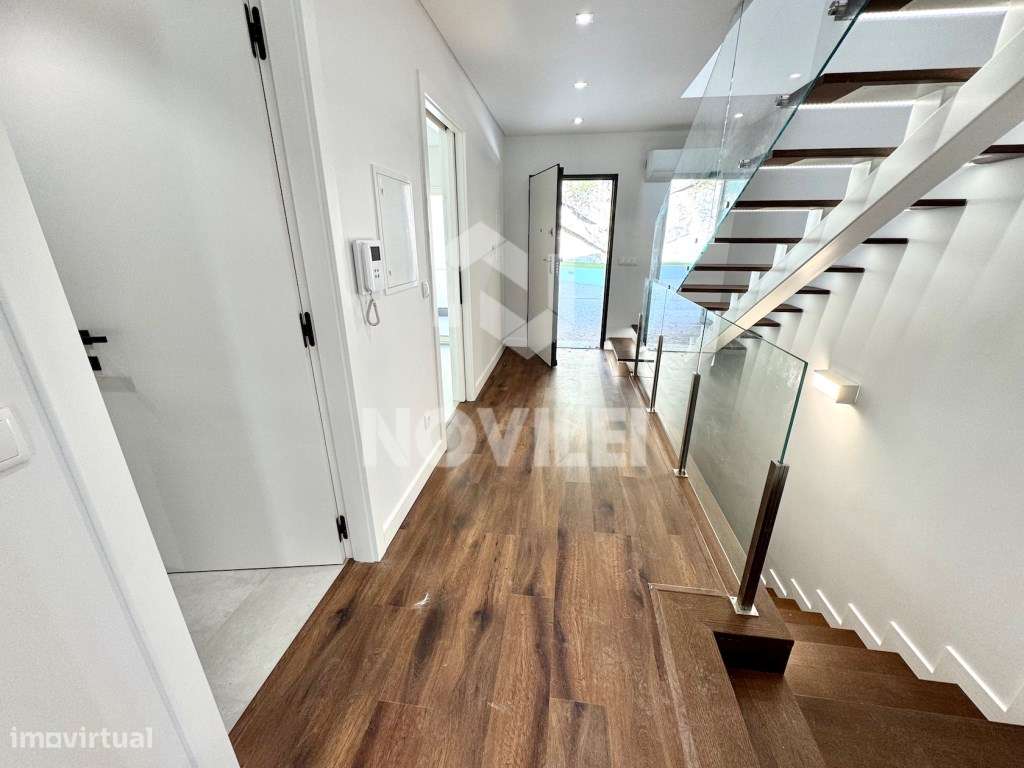 Moradia T3 em condomínio Fechado no centro de Leiria. - Grande imagem: 4/35