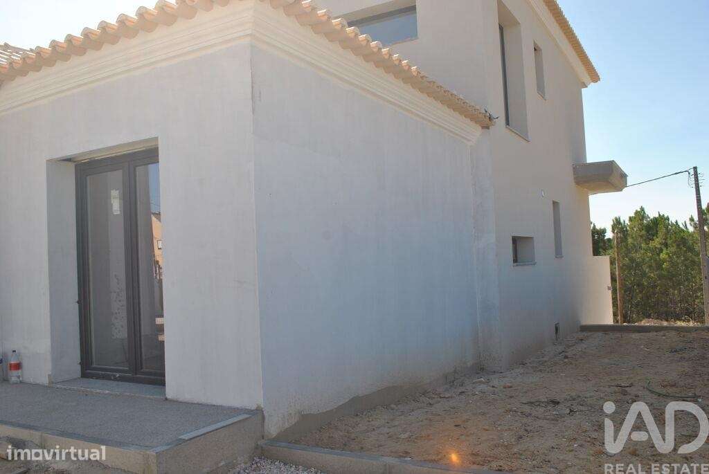 Casa T4 em Fernão Ferro de 294,00 m2 - Grande imagem: 4/27