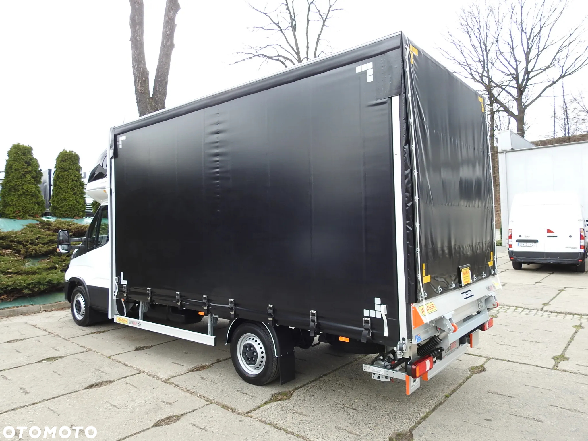 Iveco DAILY 35S18 NOWY PLANDEKA WINDA 9 PALET WEBASTO KLIMATYZACJA TEMPOMAT ASO GWARANCJA 180KM [ 518672 ] - 10