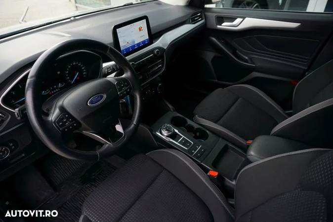 Ford Focus 1.5 TDCi Powershift Titanium - 14