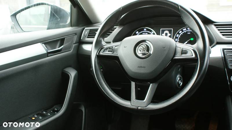 Skoda Superb 2.0 TDI DSG Style - 13