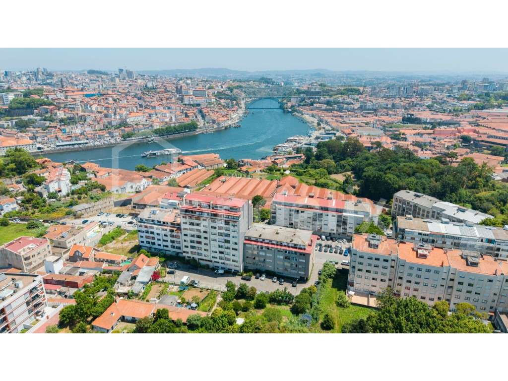 Duplex T6 para venda no Candal, Vila Nova de Gaia-36