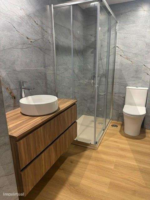 Apartamento T2 Completamente Remodelado - Centro Ericeira-31