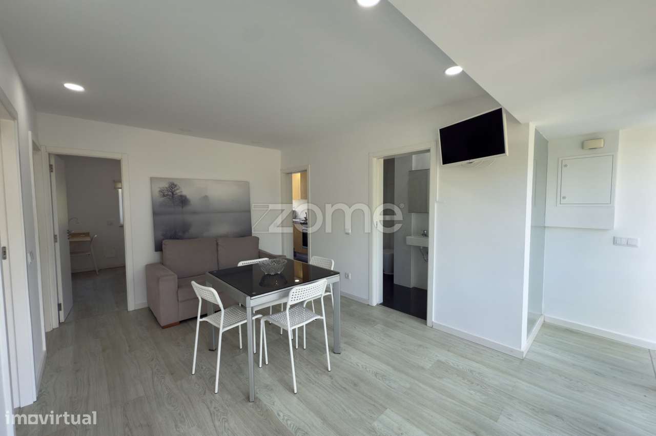 Apartamento T3 na Rua Verde Pinho - Grande imagem: 5/28