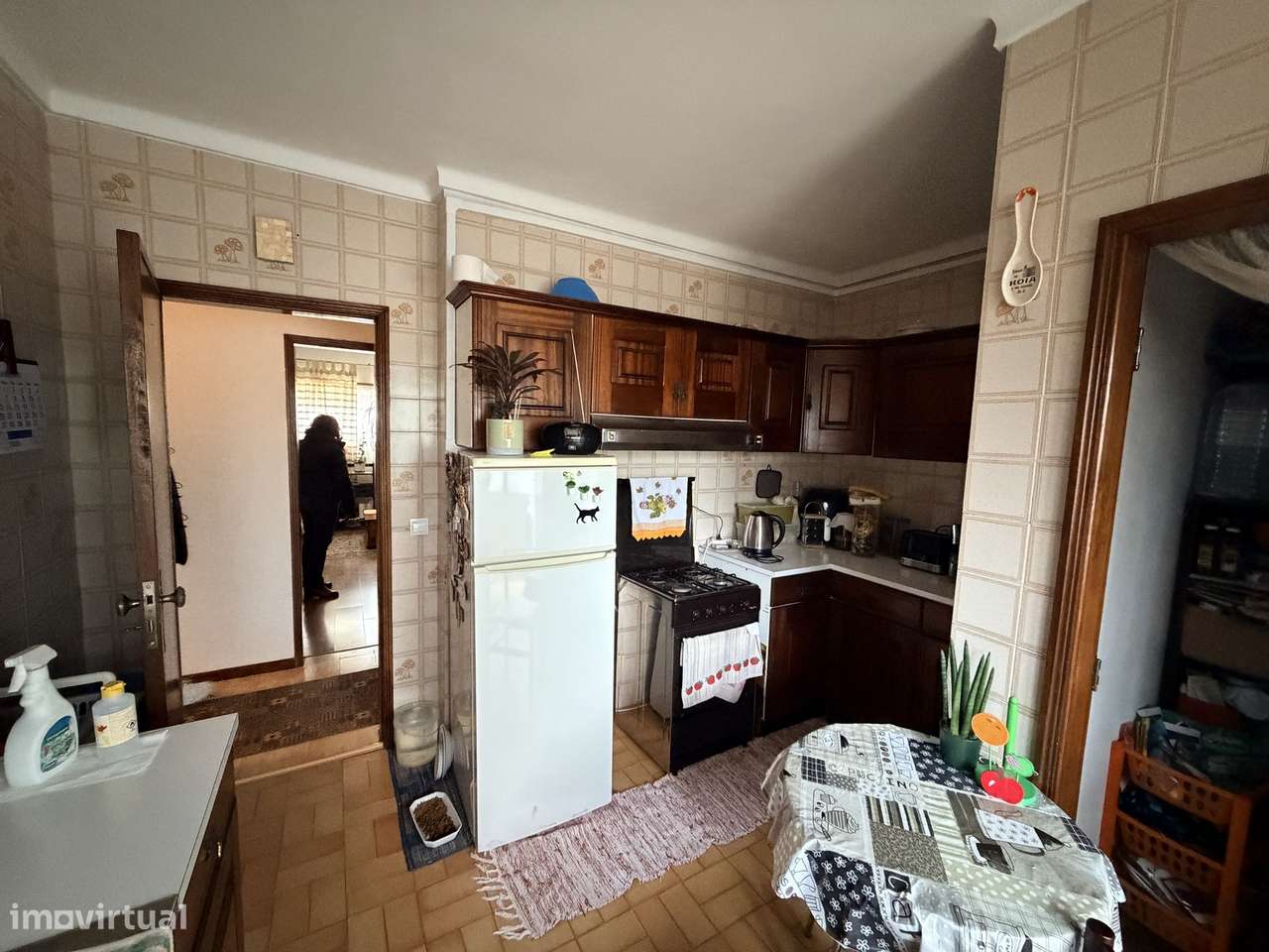 Apartamento T2 com 84 m² – Excelente oportunidade para remodelação - Grande imagem: 2/13