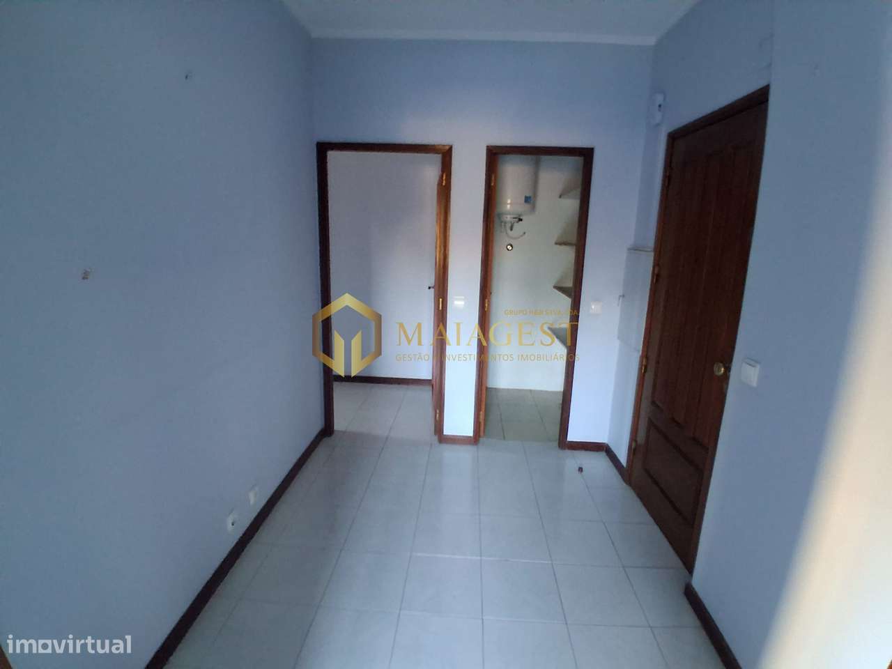 Apartamento T2 junto a estação de Metro em Baguim do Monte-1