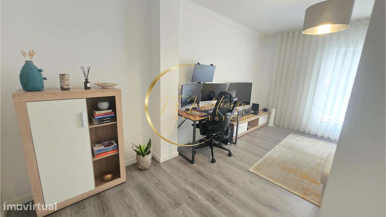 Apartamento T2 em Azurva com garagem-9